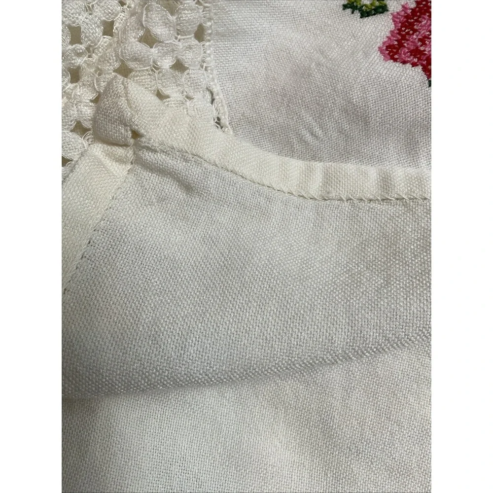 Vintage Tablecloth Embroidered Roses Patchwork 46 X 46 Square